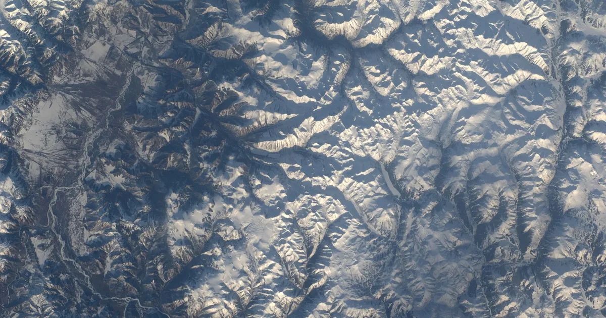 Усть-Каменогорск — вид аэропорта